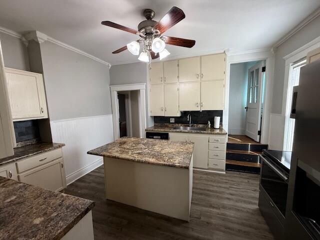 1000 LOCUST ST, Boonville, MO 65233