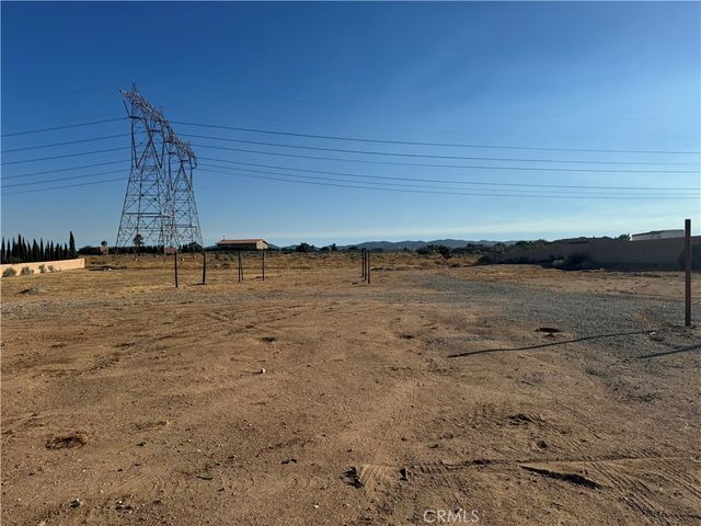 12365 Farmington Street, Oak Hills, CA 92344