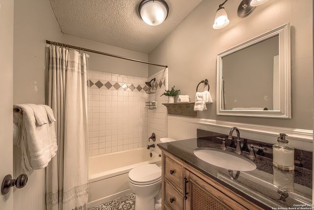 1734 Mountjoy, San Antonio, TX 78232