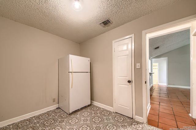 1734 Mountjoy, San Antonio, TX 78232