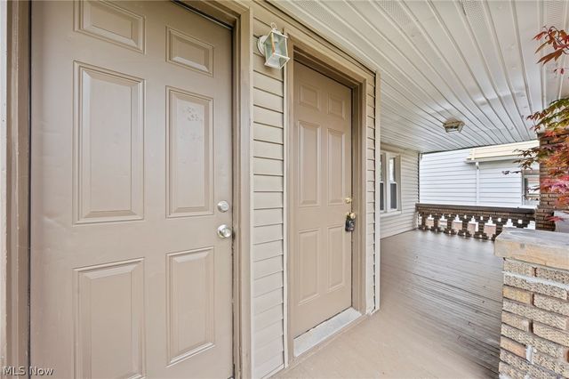 2058 Wascana Avenue, Lakewood, OH 44107
