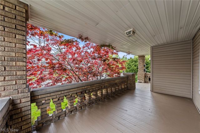 2058 Wascana Avenue, Lakewood, OH 44107