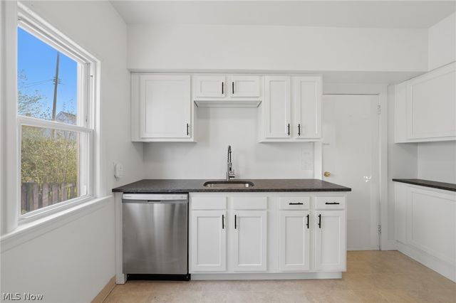 2058 Wascana Avenue, Lakewood, OH 44107