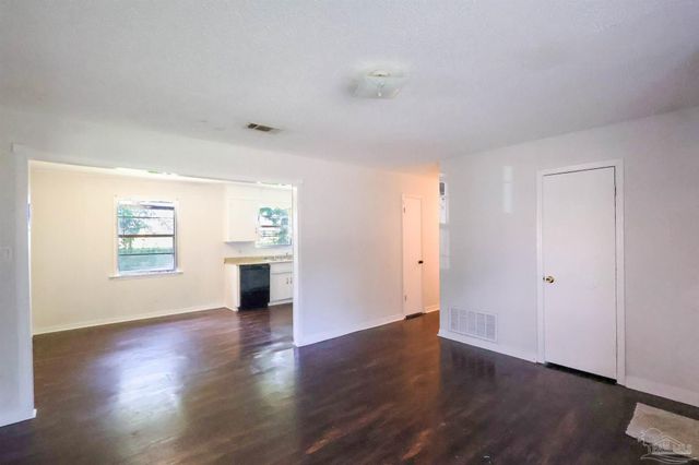 203 Overlook Dr, Pensacola, FL 32503