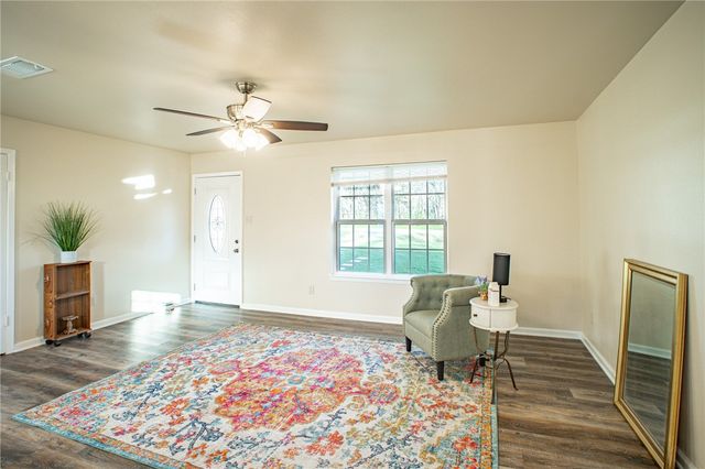 903 N Kaufman, Mexia, TX 76667