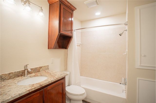 903 N Kaufman, Mexia, TX 76667