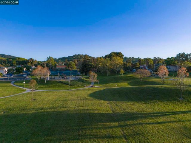 4417 Catalpa Ct, Concord, CA 94521