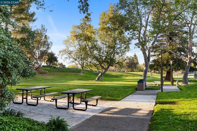 4417 Catalpa Ct, Concord, CA 94521