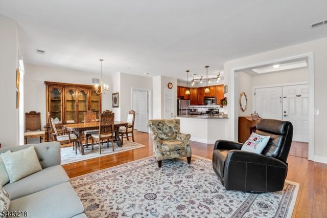 5107 Enclave Cir, Franklin Twp., NJ 08873