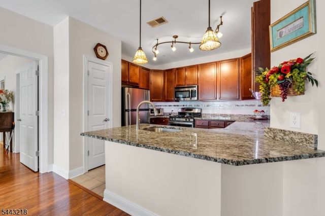 5107 Enclave Cir, Franklin Twp., NJ 08873
