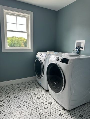 427 Landry Ave, North Attleboro, MA 02760