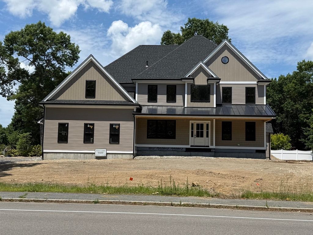 427 Landry Ave, North Attleboro, MA 02760