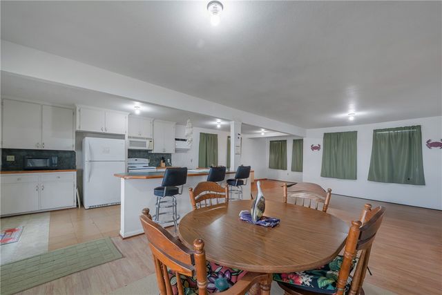 1725 CR 441d, Brazoria, TX 77422