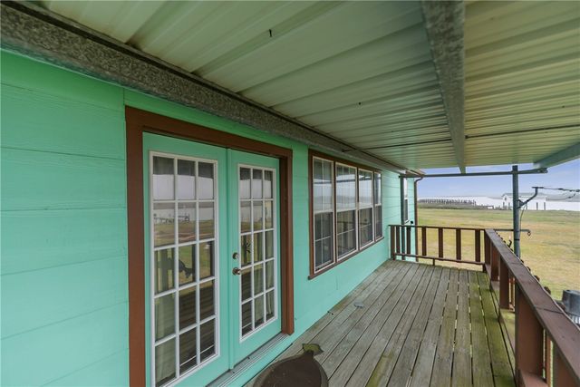 1725 CR 441d, Brazoria, TX 77422