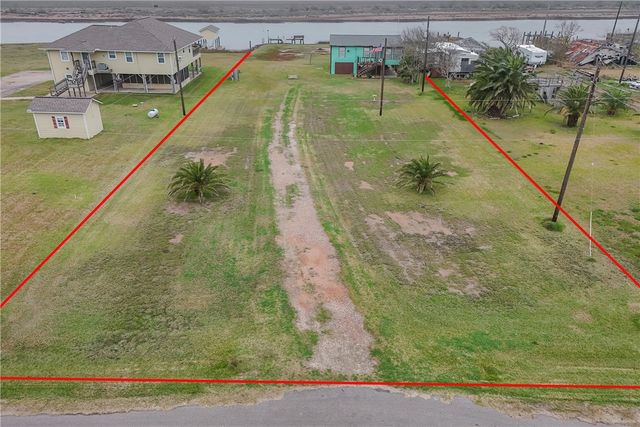 1725 CR 441d, Brazoria, TX 77422