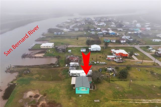 1725 CR 441d, Brazoria, TX 77422