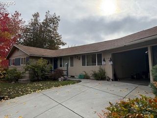 170 E 40TH Ave, Eugene, OR 97405