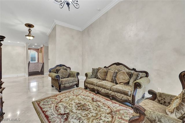 1345 Mariposa CIR 5, Naples, FL 34105