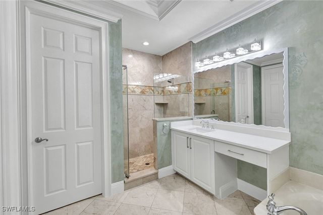 1345 Mariposa CIR 5, Naples, FL 34105