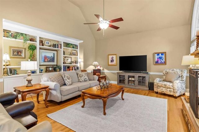 3380 Saxony Glen, Marietta, GA 30066