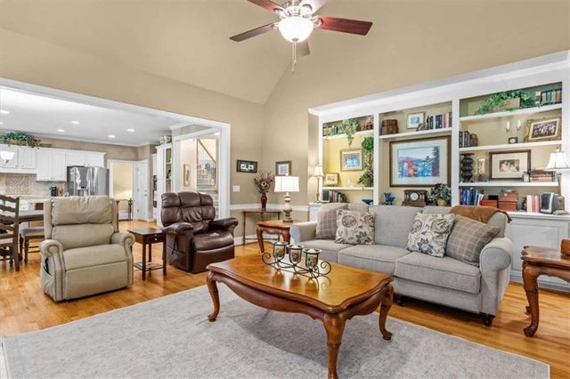 3380 Saxony Glen, Marietta, GA 30066