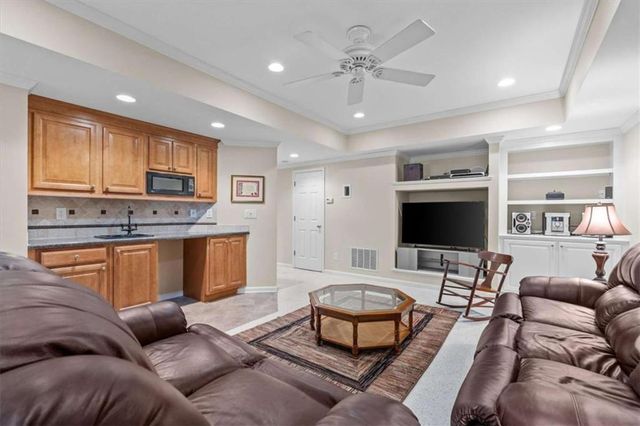 3380 Saxony Glen, Marietta, GA 30066