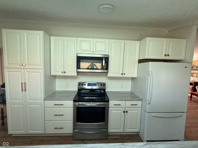 16115 E 300 S, Elizabethtown, IN 47232