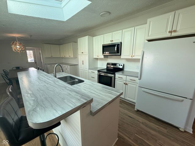 16115 E 300 S, Elizabethtown, IN 47232