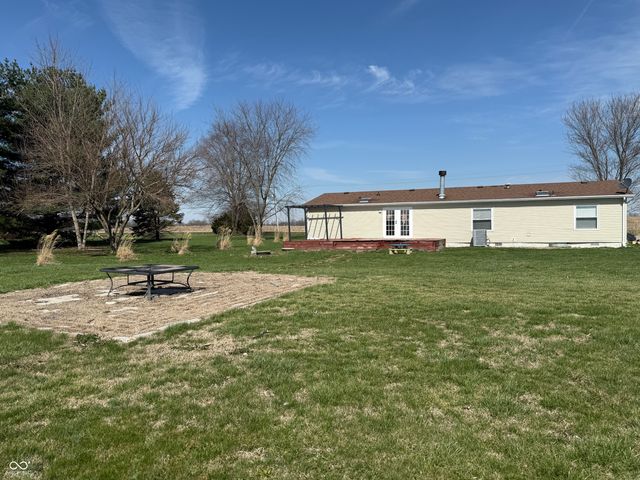 16115 E 300 S, Elizabethtown, IN 47232