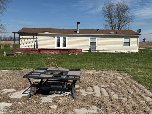 16115 E 300 S, Elizabethtown, IN 47232