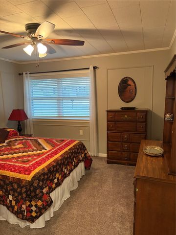 50 31st Street SE, Paris, TX 75460