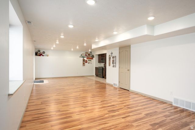 426 S DEER HOLLOW RD, Tooele, UT 84074