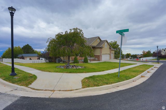 426 S DEER HOLLOW RD, Tooele, UT 84074