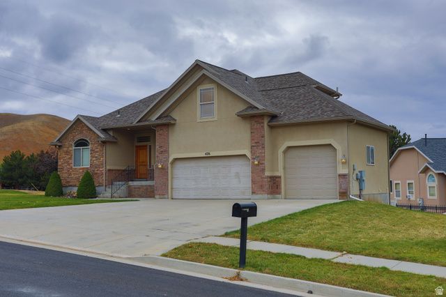 426 S DEER HOLLOW RD, Tooele, UT 84074