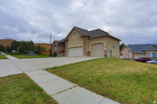 426 S DEER HOLLOW RD, Tooele, UT 84074