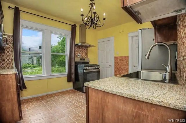 438 20th Street, Niagara Falls, NY 14303