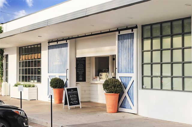 3716 Bellaire Boulevard, Southside Place, TX 77025