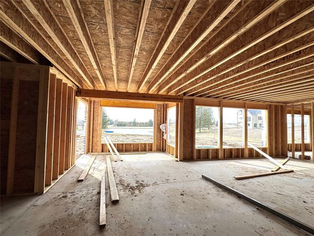 17412 Oakwood Drive, Urbandale, IA 50323