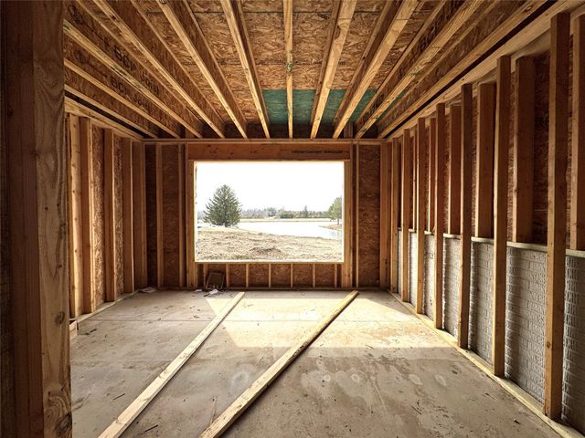 17412 Oakwood Drive, Urbandale, IA 50323