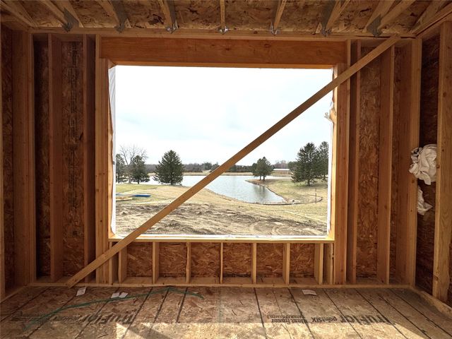 17412 Oakwood Drive, Urbandale, IA 50323