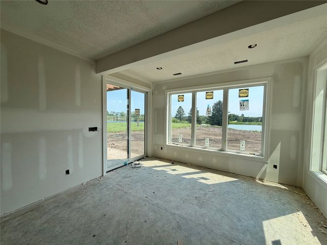 17412 Oakwood Drive, Urbandale, IA 50323