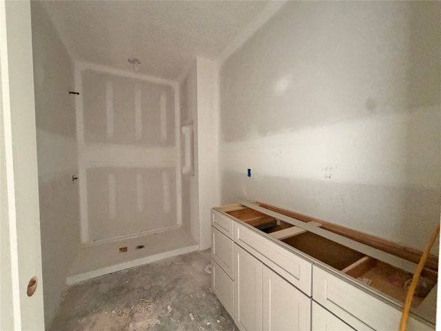 17412 Oakwood Drive, Urbandale, IA 50323