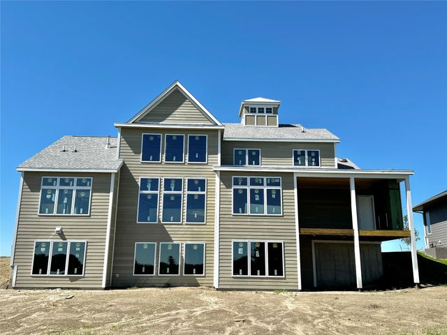 17412 Oakwood Drive, Urbandale, IA 50323