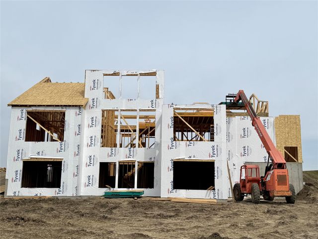 17412 Oakwood Drive, Urbandale, IA 50323