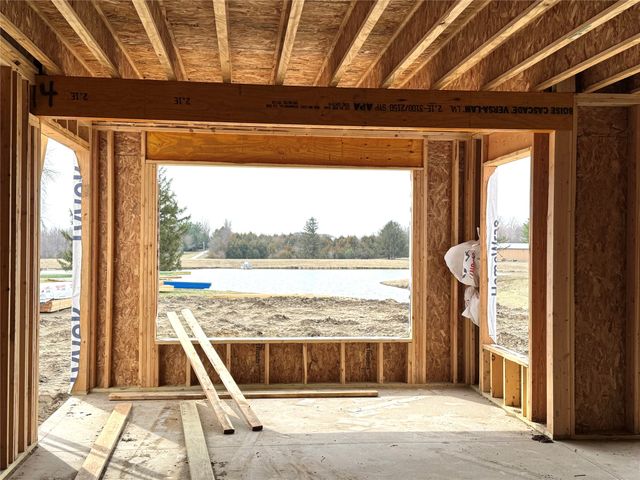 17412 Oakwood Drive, Urbandale, IA 50323