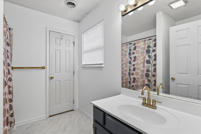 117 Boardwalk, Bristol, TN 37620