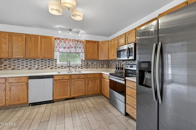 117 Boardwalk, Bristol, TN 37620