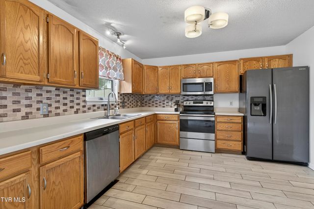 117 Boardwalk, Bristol, TN 37620