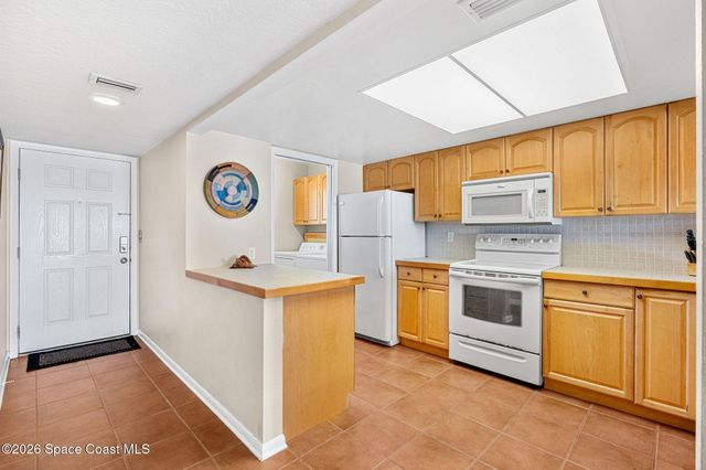 8498 Ridgewood Avenue 2305, Cape Canaveral, FL 32920