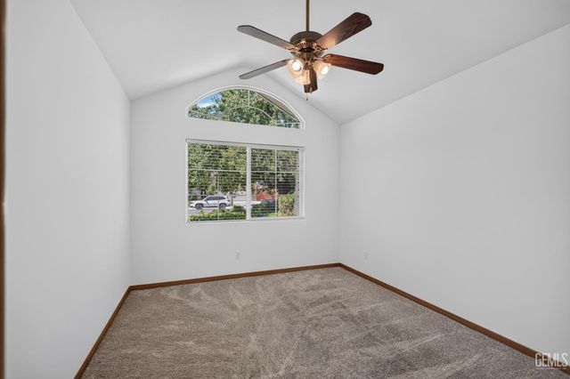 333 Berry Meadow Way, Bakersfield, CA 93308